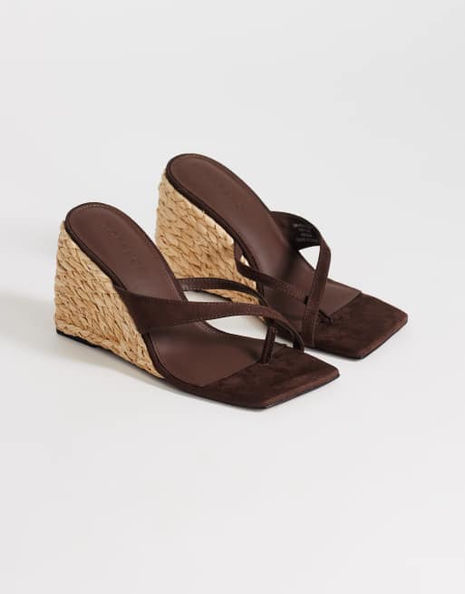 Topshop Naomi raffia wedge toe thong mule sandal in chocolate faux suede, 2 of 4
