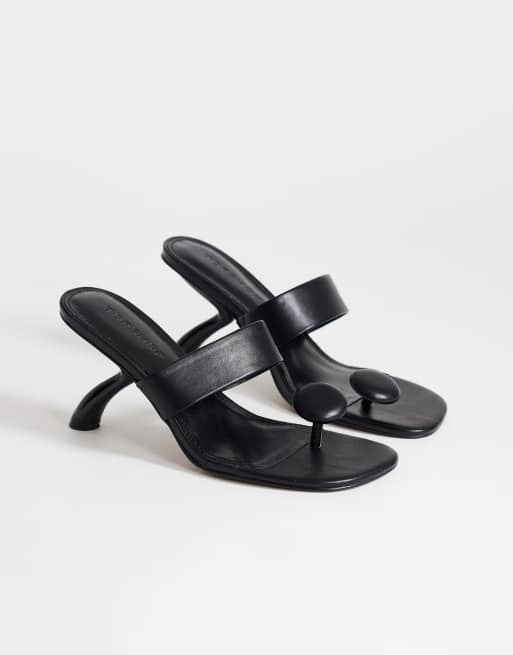 Topshop Natalie toe thong angular mid heel sandals in black, 2 of 4