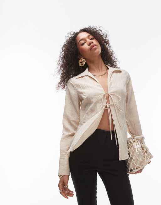 Topshop – Naturfärgad krinklad topp med knytning framtill