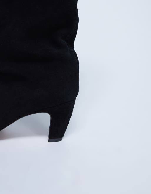 Topshop Nelly real suede pointed toe slouch boots in black, 2 of 4