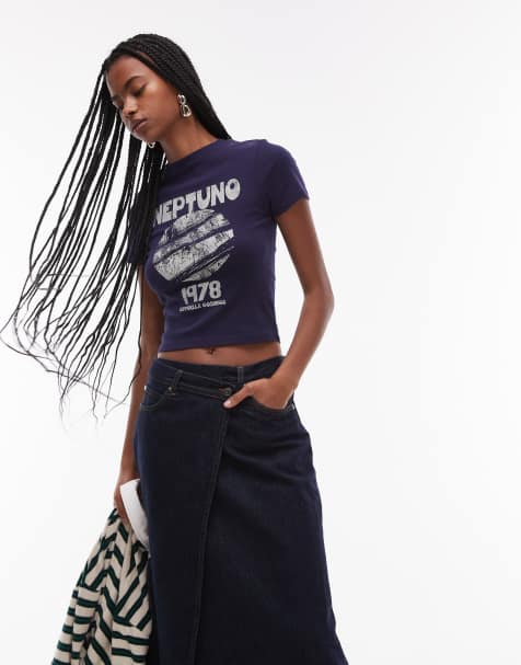 Topshop – Neptuno – Knappes T-Shirt in Marineblau mit Grafik - view 1
