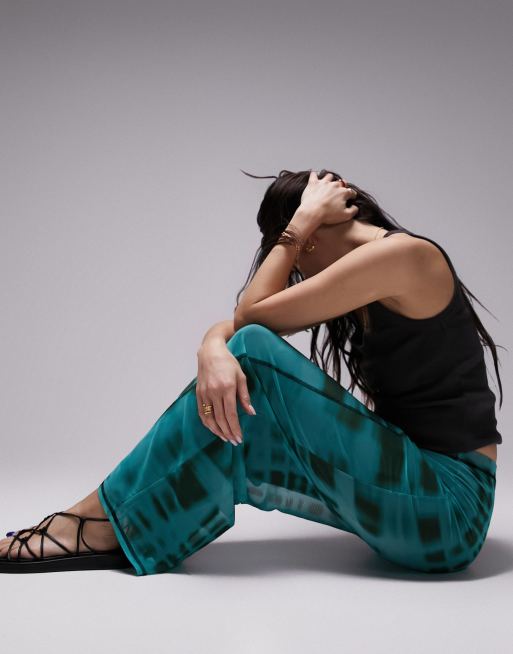 Topshop – Niebieska spódnica midi z efektem tie-dye i overlokowym szwem