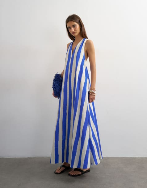 Topshop – Niebieska trapezowa sukienka maxi z dekoltem halter i szerokim wykończeniem w paski - view 1