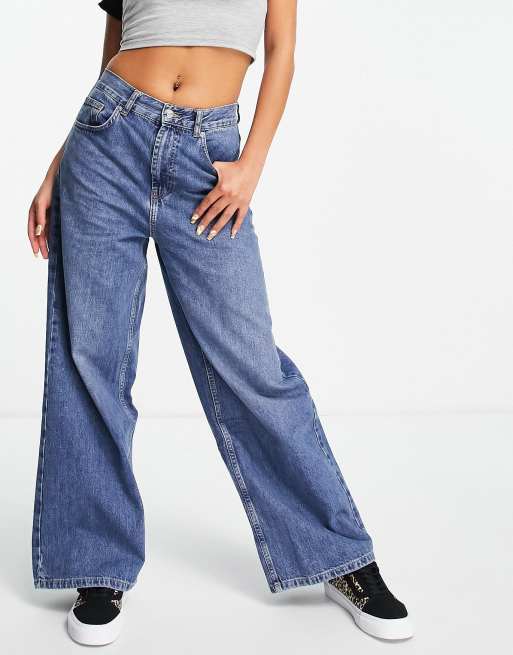 Topshop – Niebieskie jeansy typu boyfriend z niskim stanem