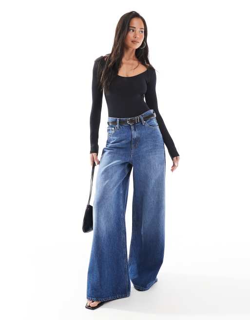 Topshop – Niebieskie jeansy w stylu lat 70. z szerokimi nogawkami