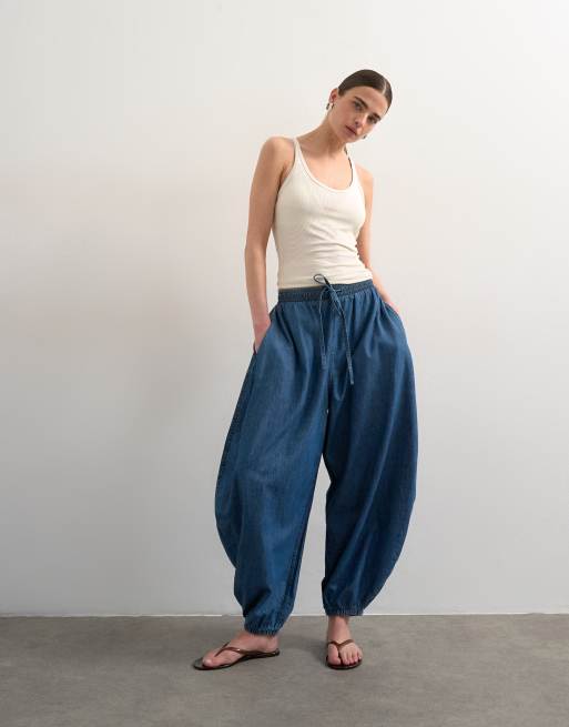 Topshop – Niebieskie jeansy z balonowymi nogawkami