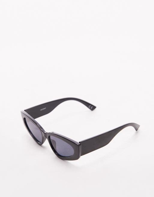 Topshop – Nigella – Abgewinkelte Cat-Eye-Sonnenbrille in Schwarz, 2 von 4