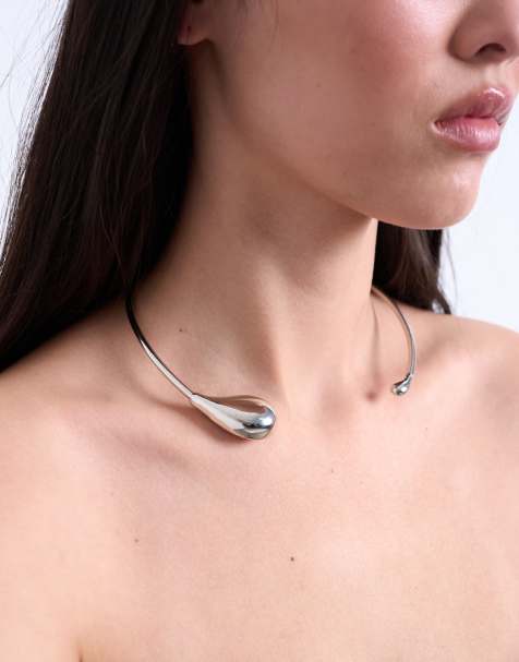 Topshop – Nila – Halskette in Silberoptik mit tropfenförmigem Anhänger - view 1