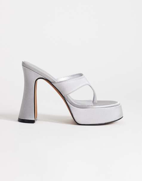 Topshop - Nima - Sandales à talon haut, plateforme et entredoigt en satin - Gris - view 1