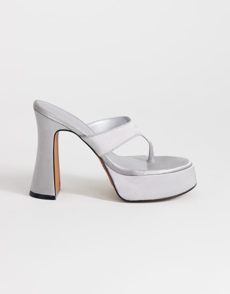 Topshop - Nima - Sandalias de dedo grises de tacón con plataforma de satén - view 1