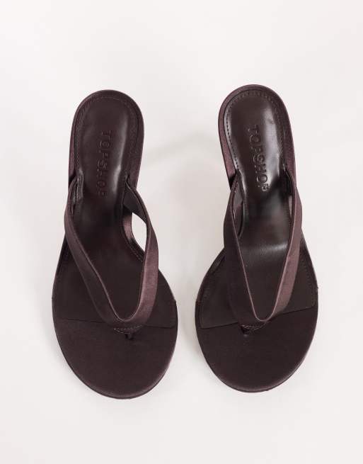 Topshop Nina toe thong heeled sandal in chocolate satin, 3 of 4