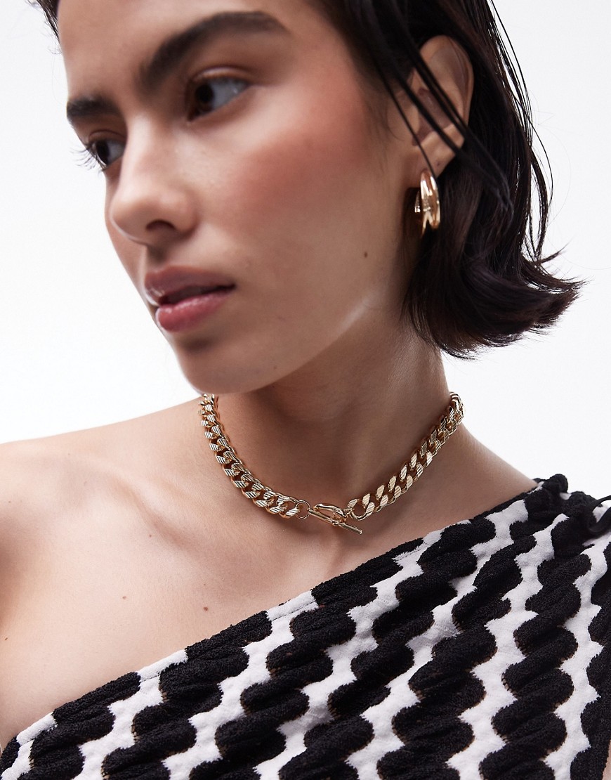 Noah t-bar curb chain necklace in gold tone