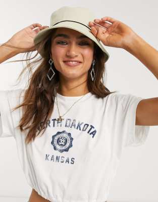 white bubble hem tops