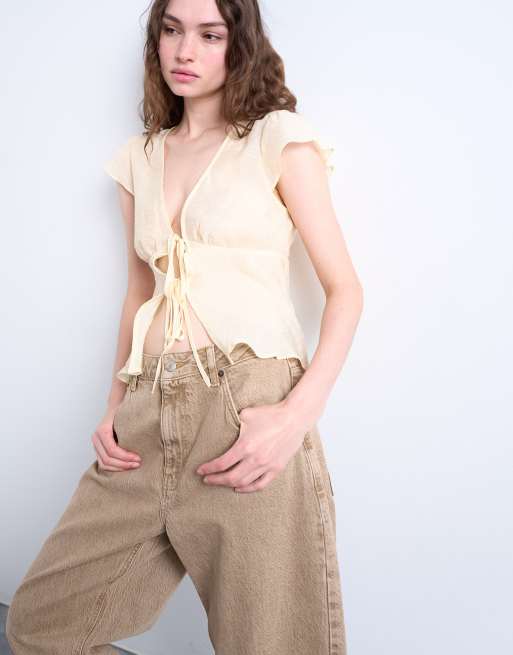 Topshop – Oberteil in Buttermilchgelb mit gebundener Vorderseite, 2 von 4