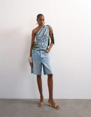 Topshop - Oberteil mit One-Shoulder-Träger und abstraktem Blattmuster in Blau, Kombiteil