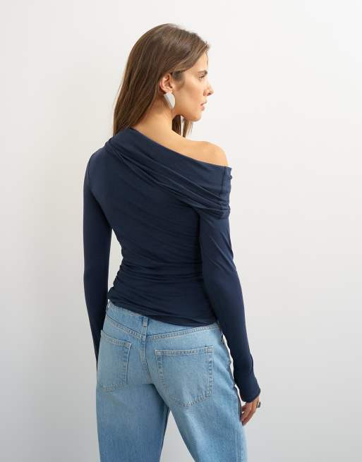 Topshop off shoulder ruched long sleeve top in navy, 3 of 4