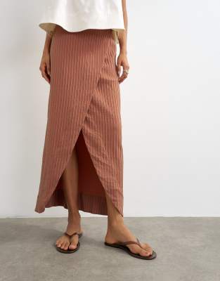 Topshop omlottmaxikjol i rostfärgad rand — kjol med fickor från ASOS