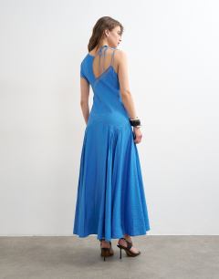 Model wearing One sleeve crinkled maxi dress with lace inserts in cornflower blue