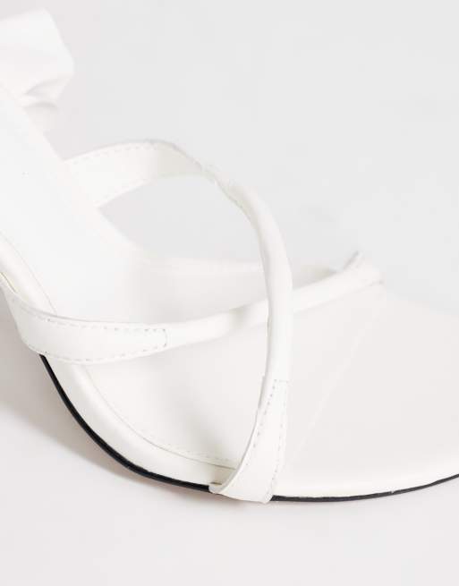 Topshop Ophelia Sandale aus echtem Leder mit Absatz und Rüsche in Weiß, 3 von 4