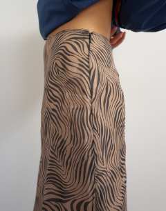 Model wearing Organza 90s length skirt in zebra print