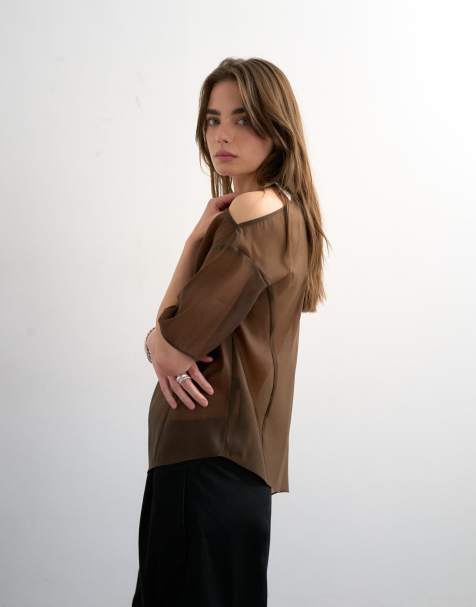 Topshop – Organza-Oberteil in Schokobraun mit One-Shoulder-Träger - view 1