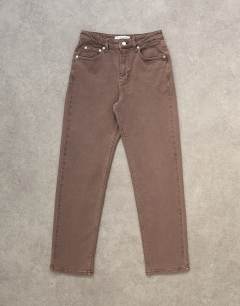Model wearing Orson mid rise comfort straight jean in otter
