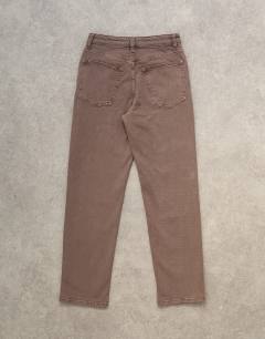 Model wearing Orson mid rise comfort straight jean in otter