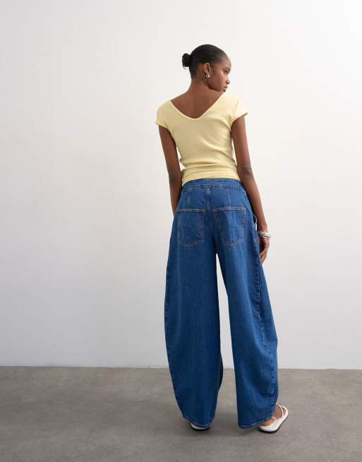 Topshop – Oversize-Barrel-Jeans in kräftigem Indigoblau mit Gürtel und mittelhohem Bund, 4 von 7