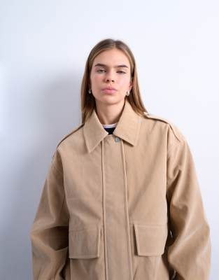 Topshop - Oversize-Bomberjacke aus Wildlederimitat in Steinbeige-Neutral