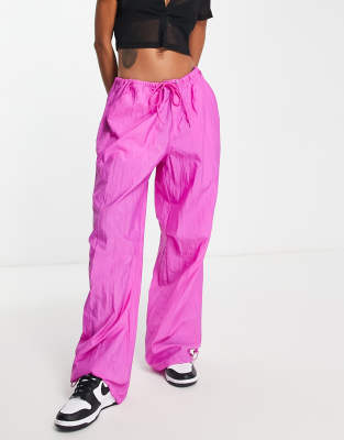 Topshop - Oversize-Fallschirmhose aus rosa Nylon mit Ballonbeinen