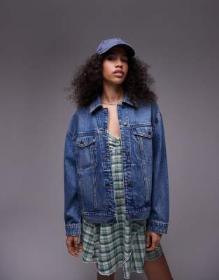 Topshop - Oversize-Jeansjacke in Mittelblau