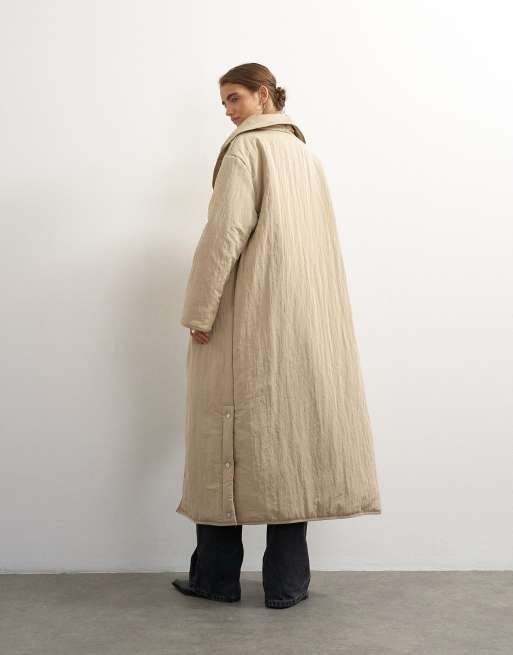 Topshop Oversize-Pufferjacke mit Stehkragen und Longline-Schnitt in Beige, 2 von 4
