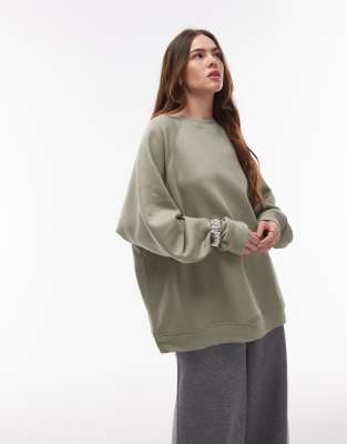 Topshop - Oversize-Pullover in hellem Khaki mit Raglanärmeln-Grün