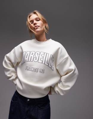 Topshop - Oversize-Sweatshirt in Ecru mit „Marseille"-Print-Weiß