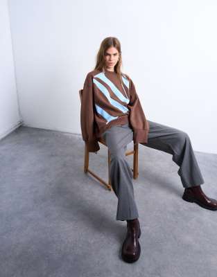 Topshop - Oversize-Sweatshirt in Schokobraun mit NYC-Grafik-Brown