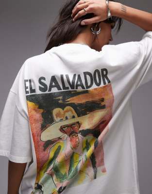 Topshop - Oversize-T-Shirt in Elfenbein mit „El Salvador"-Grafikprint-Weiß