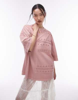 Topshop - Oversize-T-Shirt in Rosa mit Häkel-Details