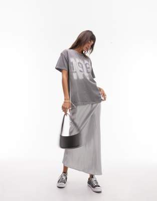 Topshop - Oversize-T-Shirt in verwaschenem Schwarz mit 1982-Grafik