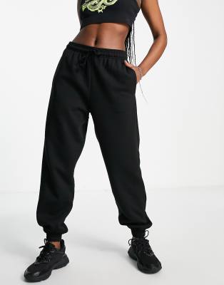 black oversized 90s joggers