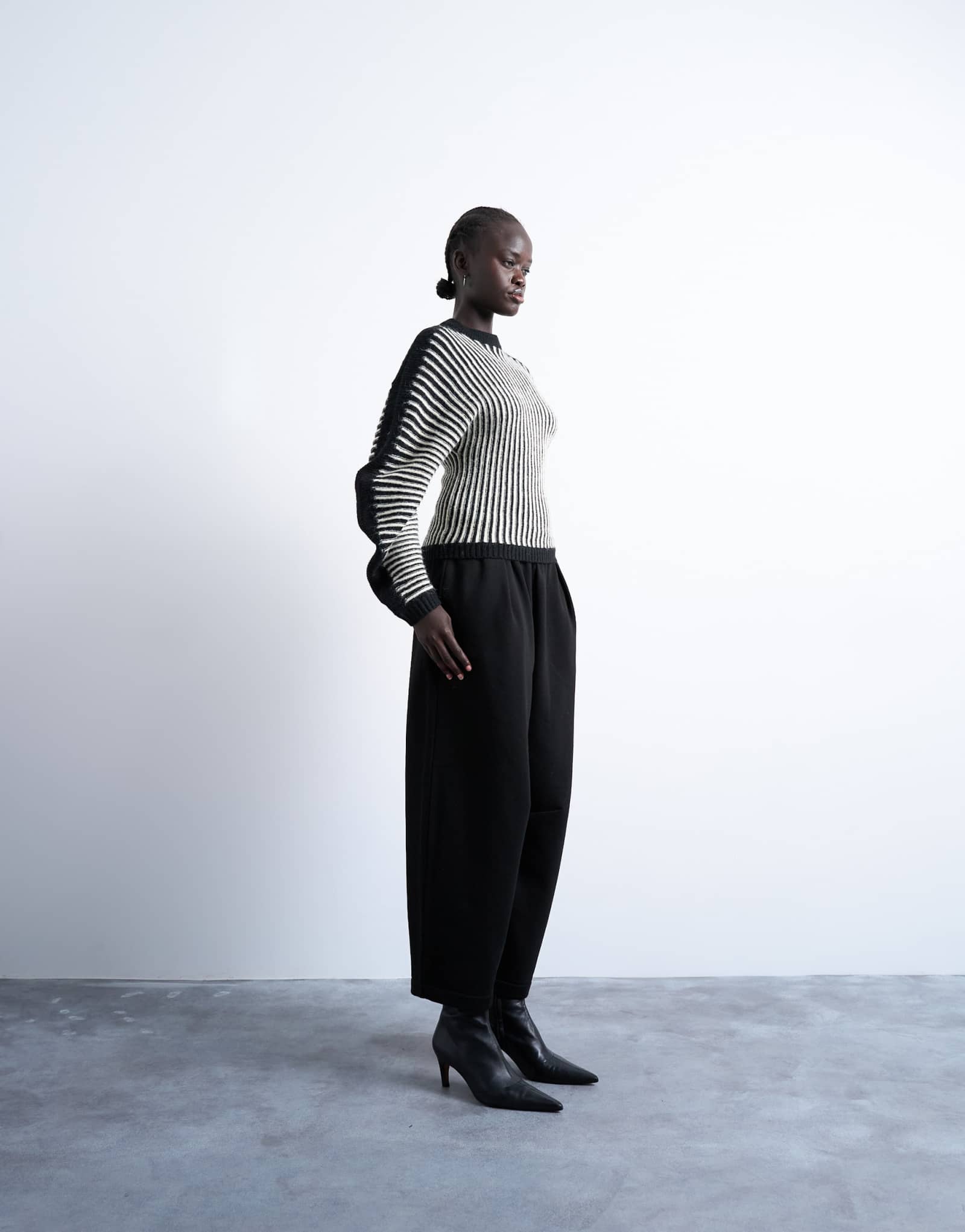 Спортивные брюки Topshop большого размера с бочкообразными штанинами черного цвета