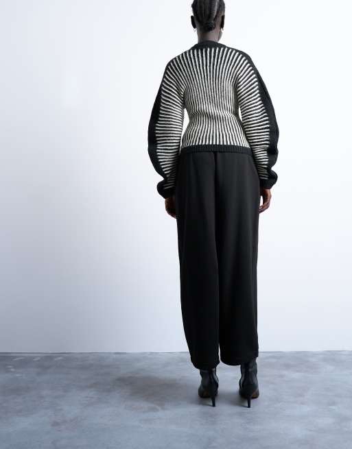 Topshop oversized barrel leg sweatpants in black, 4 of 5