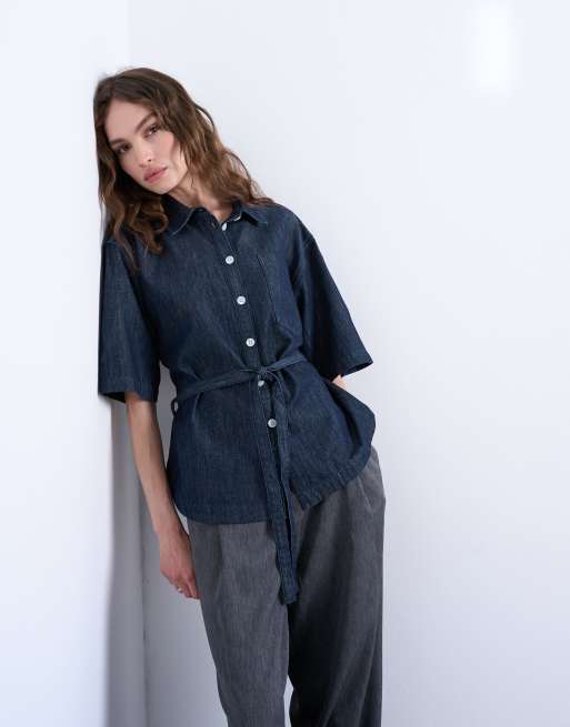 Topshop - Oversized denimskjorte med bindebånd på ryggen i firkantet pasform