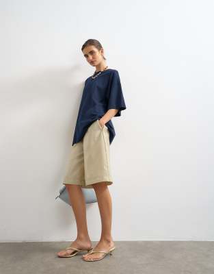 Oversized drop shoulder tee in navy