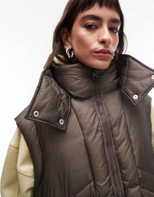Topshop oversized hooded puffer gilet with seam details  in chocolate, 3 of 4