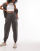 Thumbnail 1 van 4