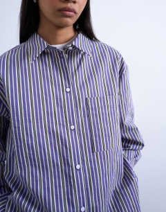 Model wearing Oversized shirt in purple stripe
