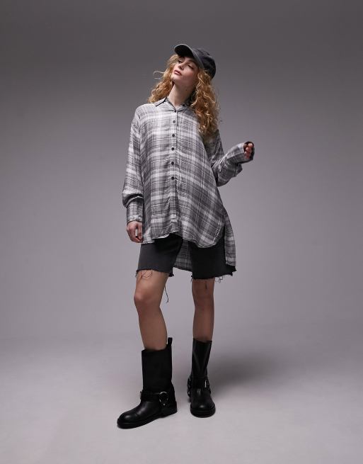 Topshop - Oversized skjorte med lange ærmer og sorte og hvide tern i afslappet pasform 