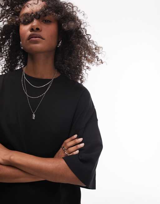 Topshop - Oversized T-shirt med sænkede skuldre i sort