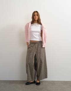 Ovoid mid length trouser in blue check