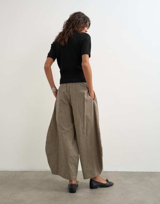 Topshop ovoid mid length trouser in brown check, 5 of 5
